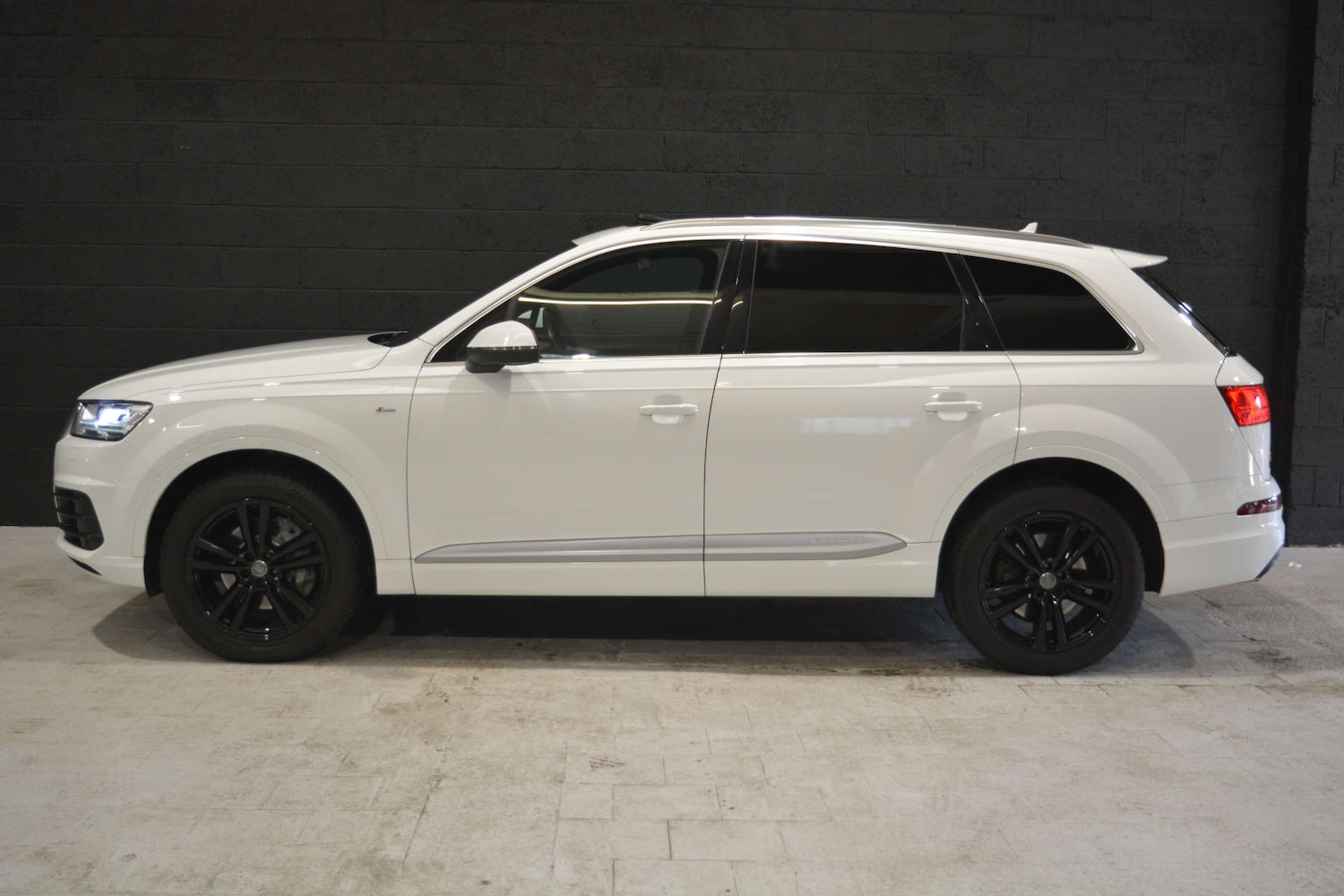 Used Audi Q7 2015 for sale - 76881614: Photo 31