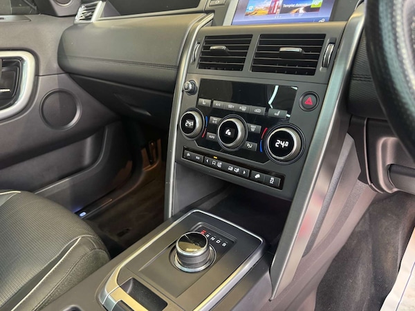 Used Land Rover Discovery Sport 2017 for sale - 76319711: Photo 44