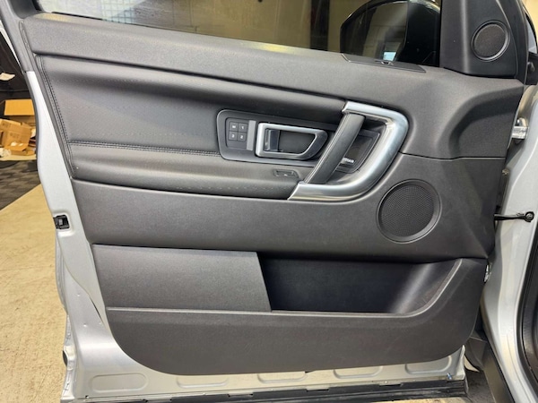 Used Land Rover Discovery Sport 2017 for sale - 76319711: Photo 69