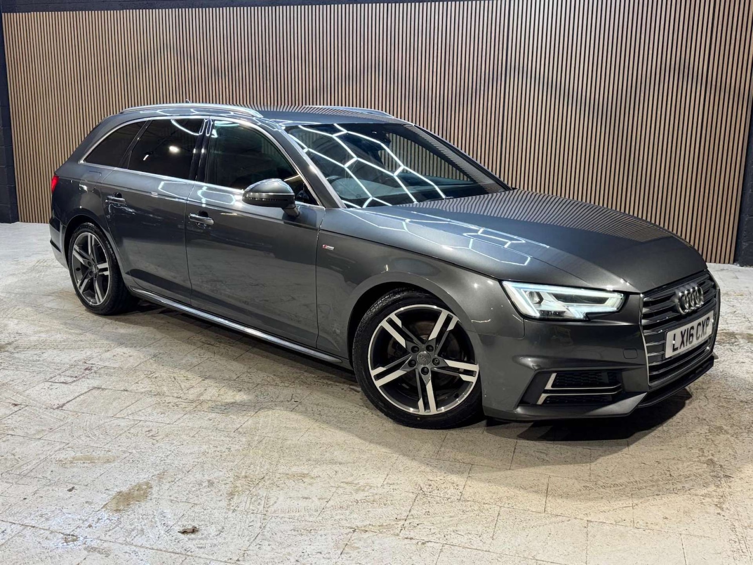 Used Audi A4 2016 for sale - 77310963: Photo 12