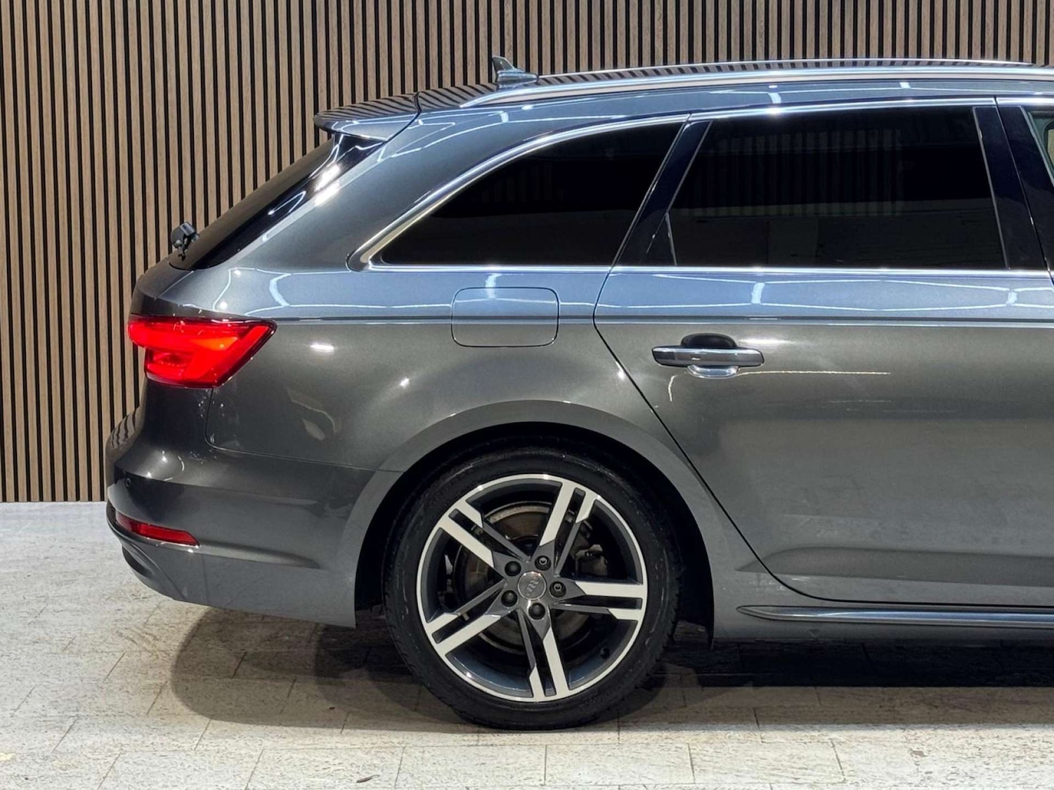 Used Audi A4 2016 for sale - 77310963: Photo 16