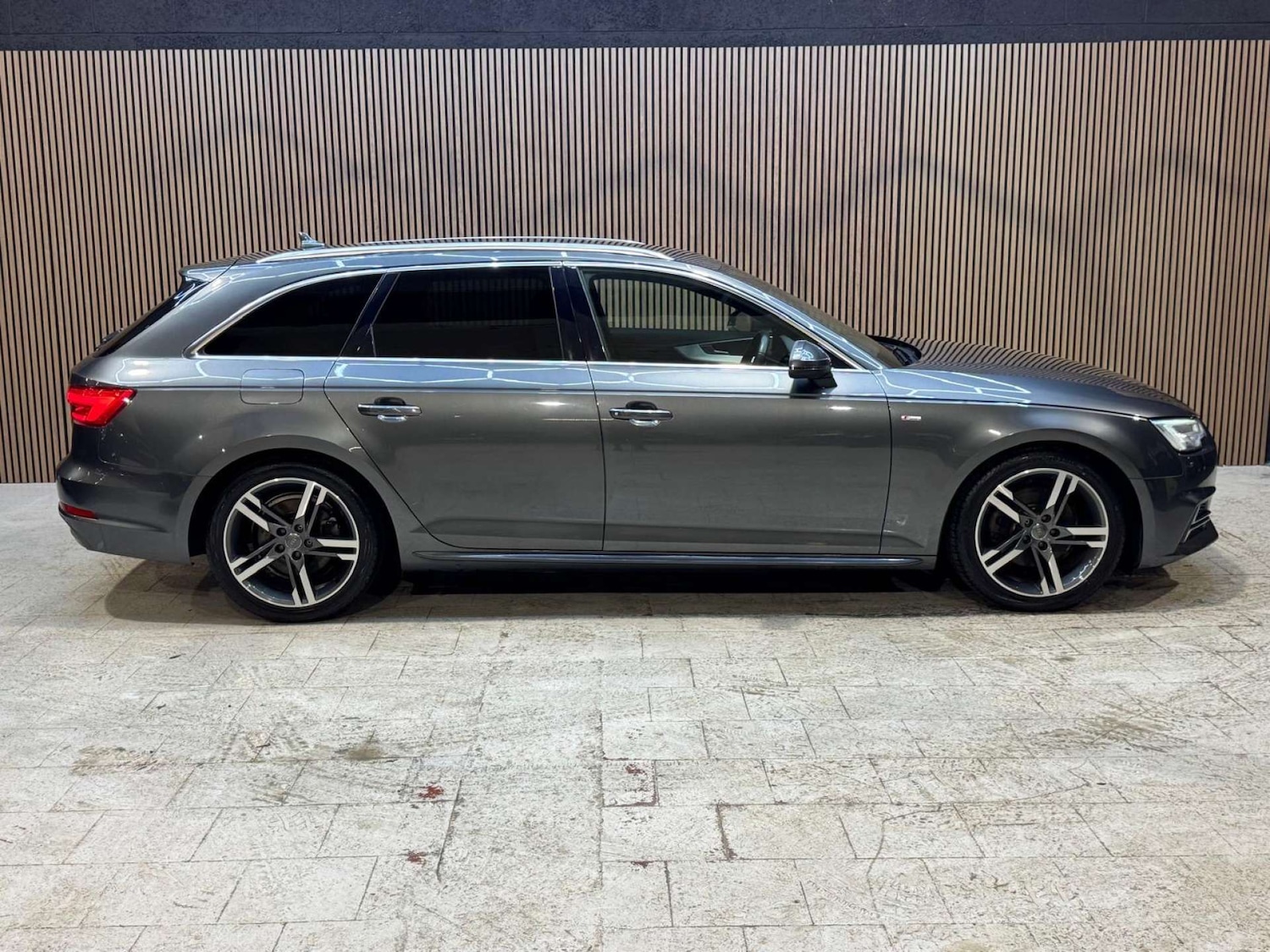 Used Audi A4 2016 for sale - 77310963: Photo 17