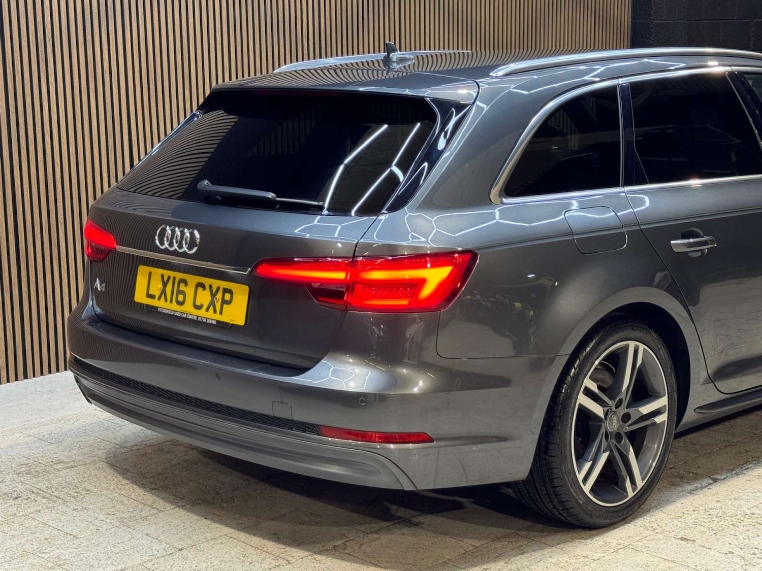 Used Audi A4 2016 for sale - 77310963: Photo 18