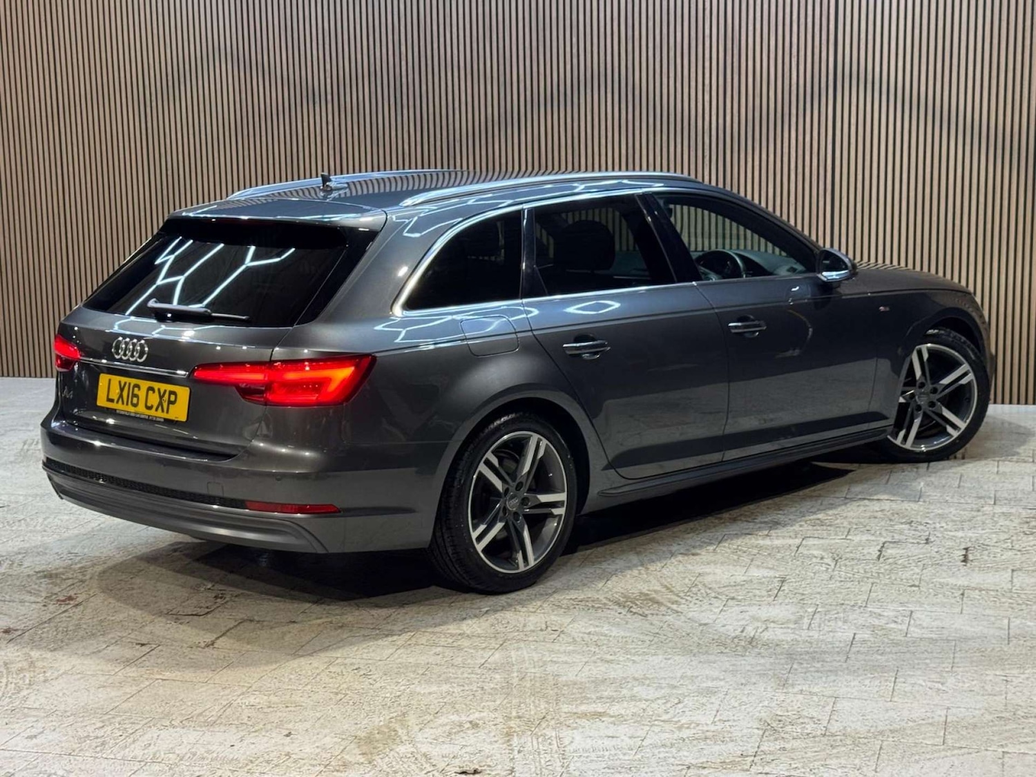 Used Audi A4 2016 for sale - 77310963: Photo 21