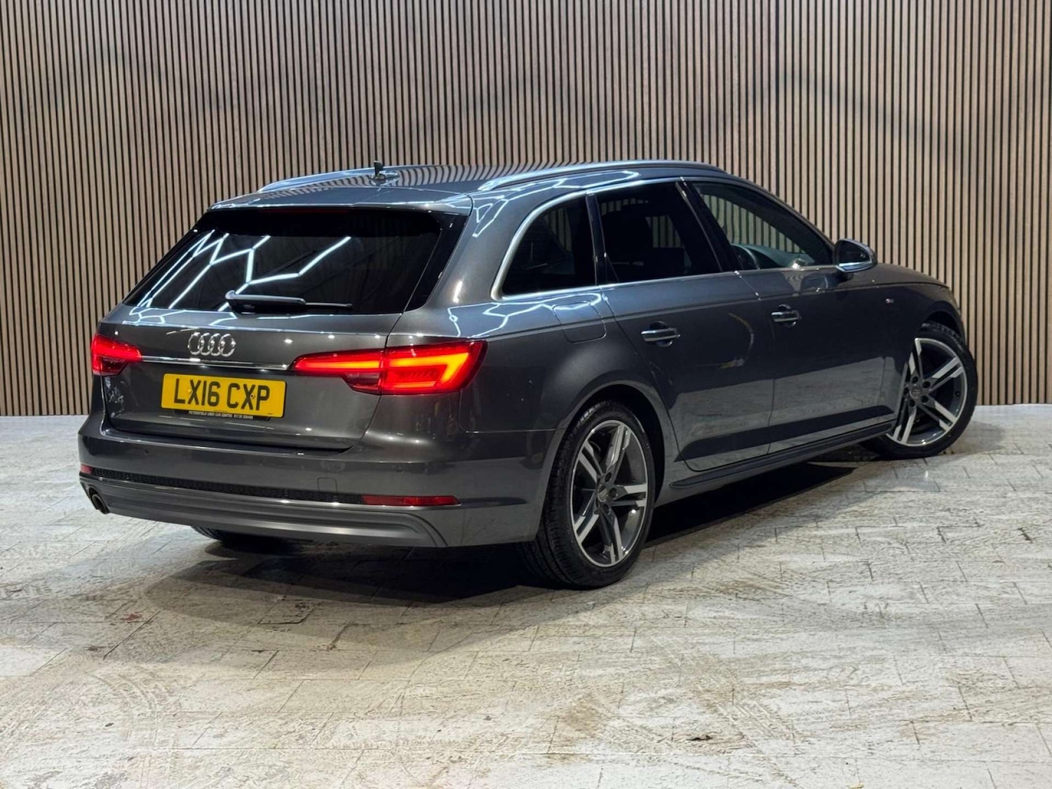 Used Audi A4 2016 for sale - 77310963: Photo 22