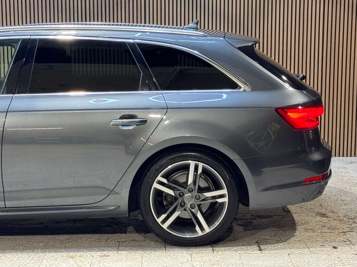 Used Audi A4 2016 for sale - 77310963: Photo 30