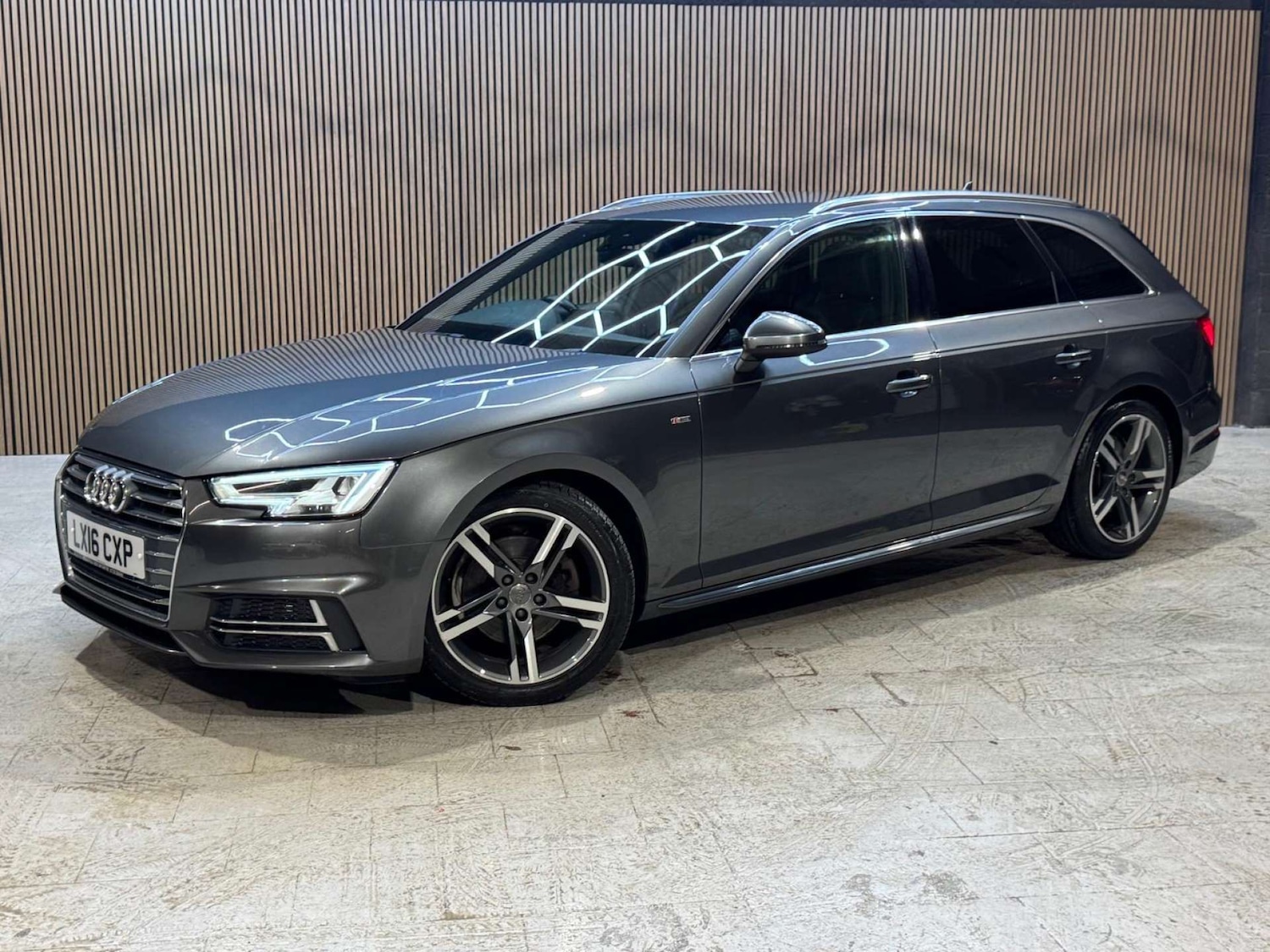 Used Audi A4 2016 for sale - 77310963: Photo 31