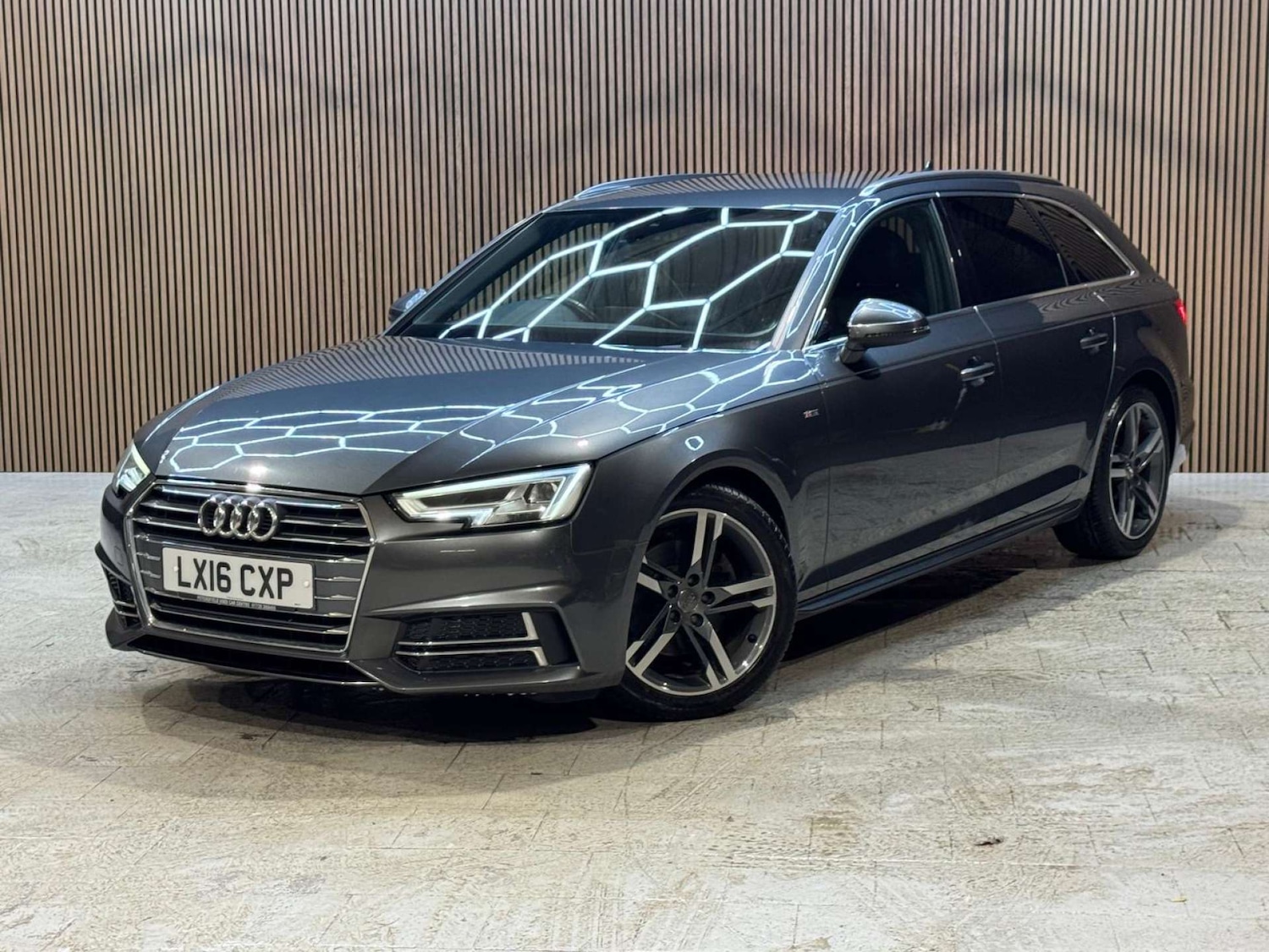 Used Audi A4 2016 for sale - 77310963: Photo 35