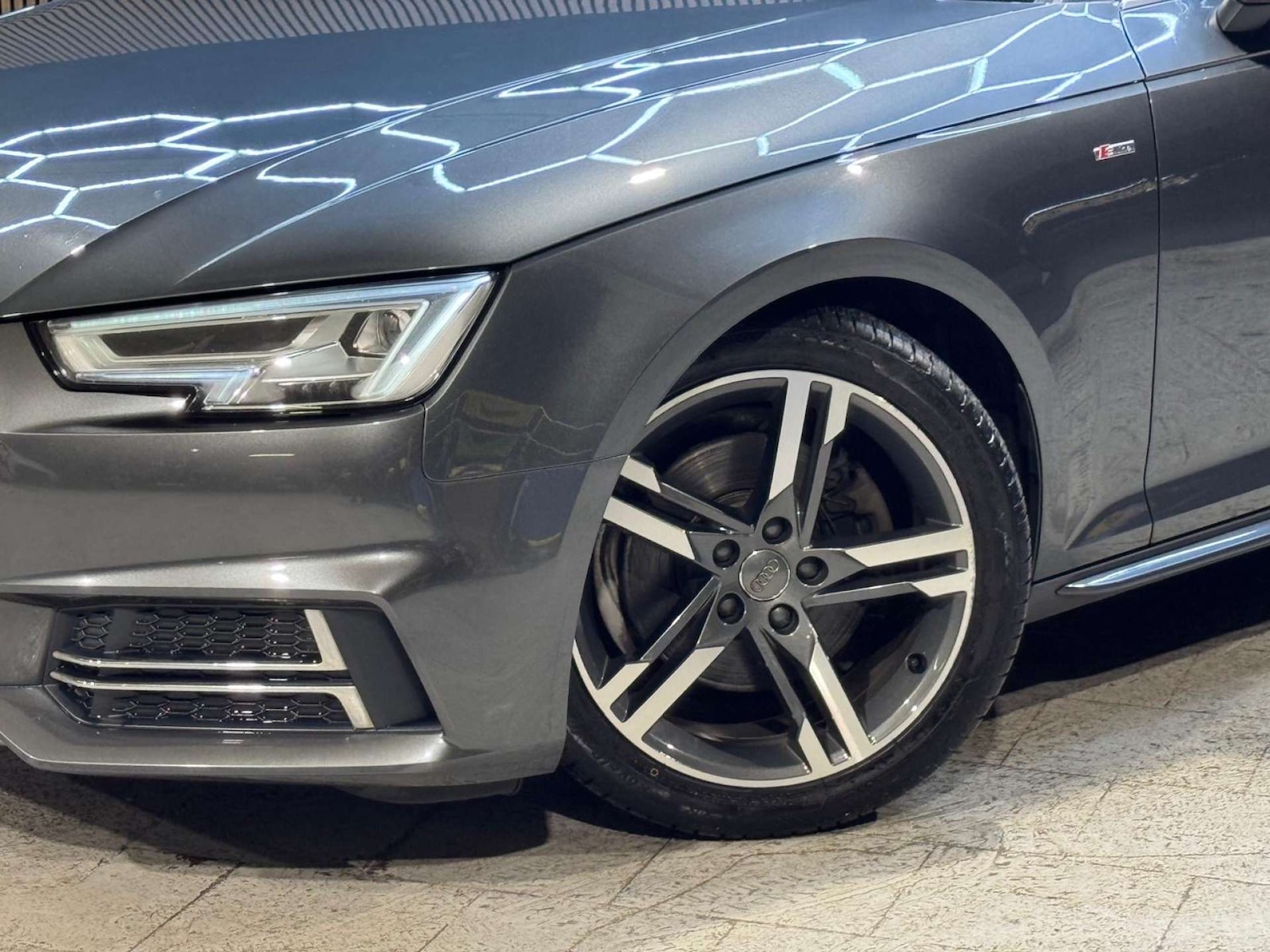 Used Audi A4 2016 for sale - 77310963: Photo 36