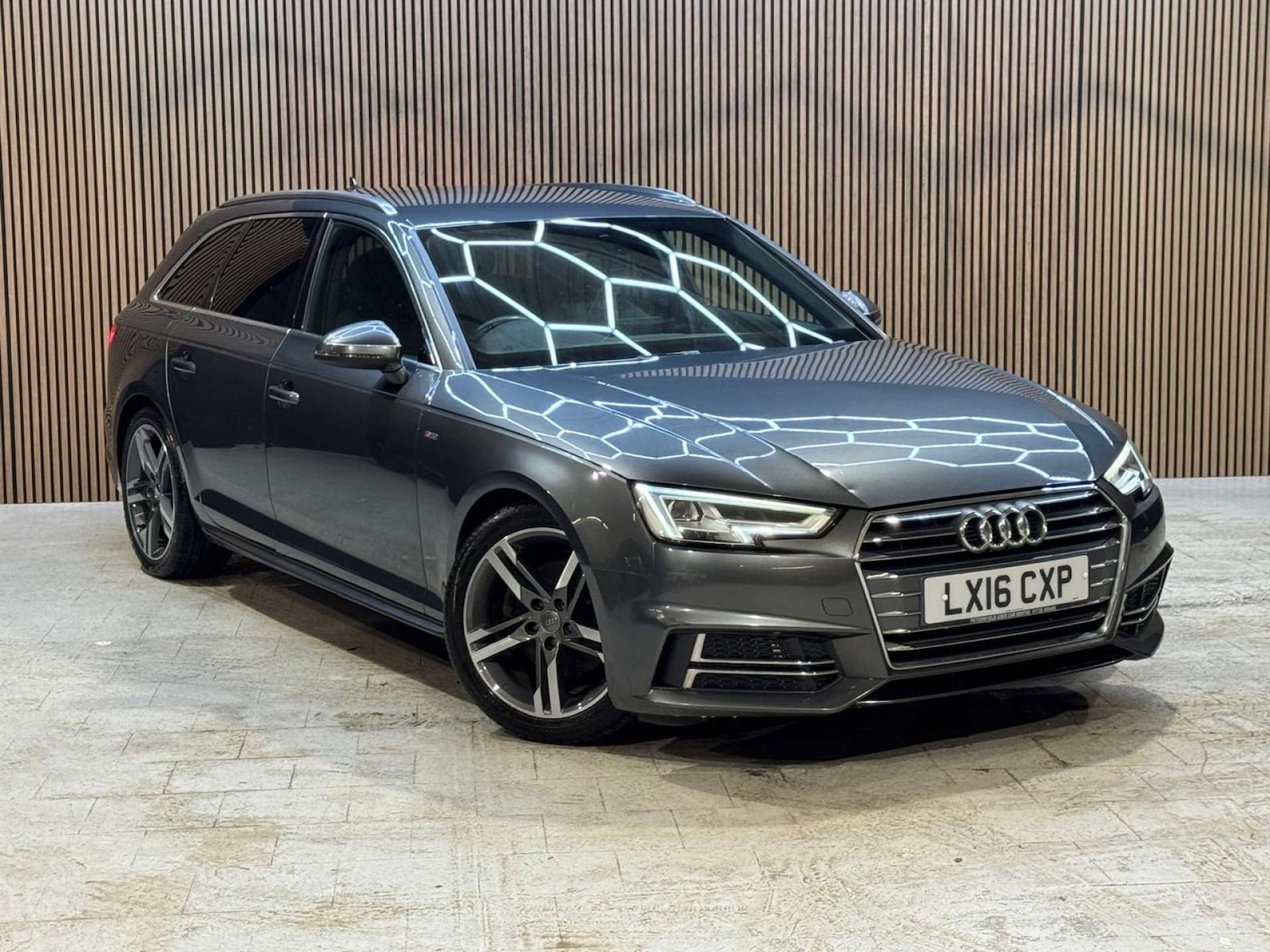 Used Audi A4 2016 for sale - 77310963: Photo 7