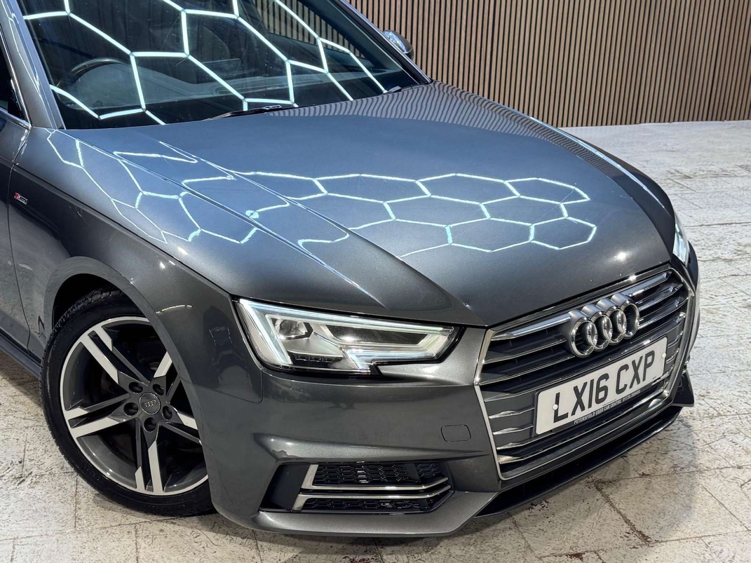 Used Audi A4 2016 for sale - 77310963: Photo 8