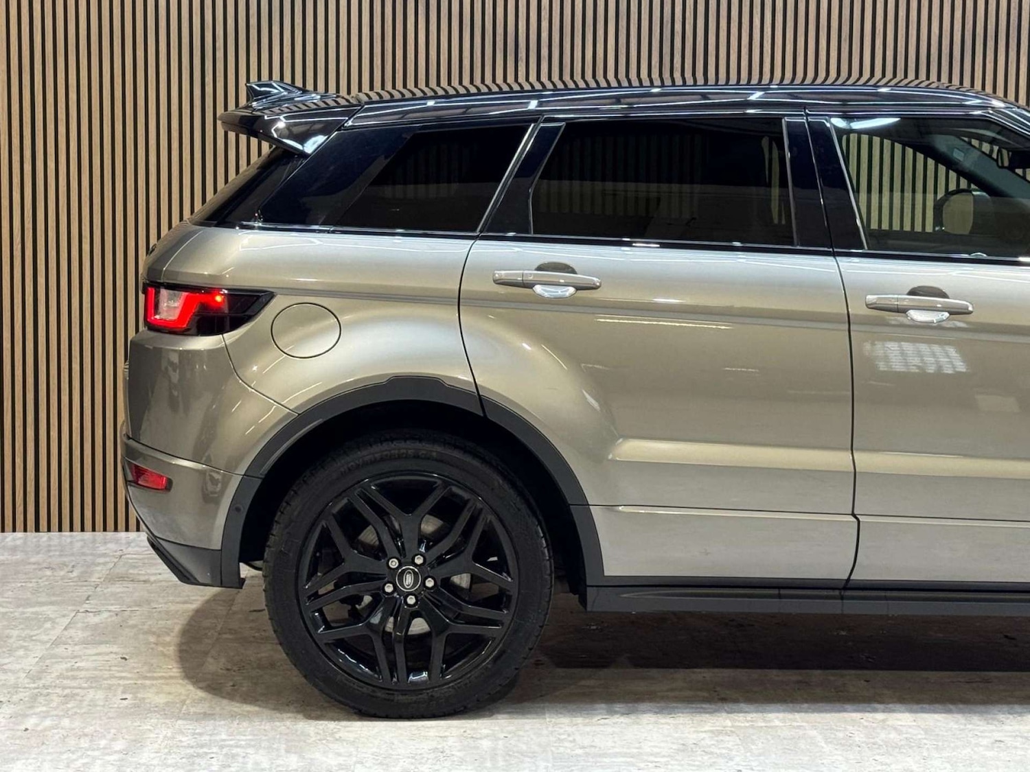 Used Land Rover Range Rover Evoque 2017 for sale - 77802718: Photo 14