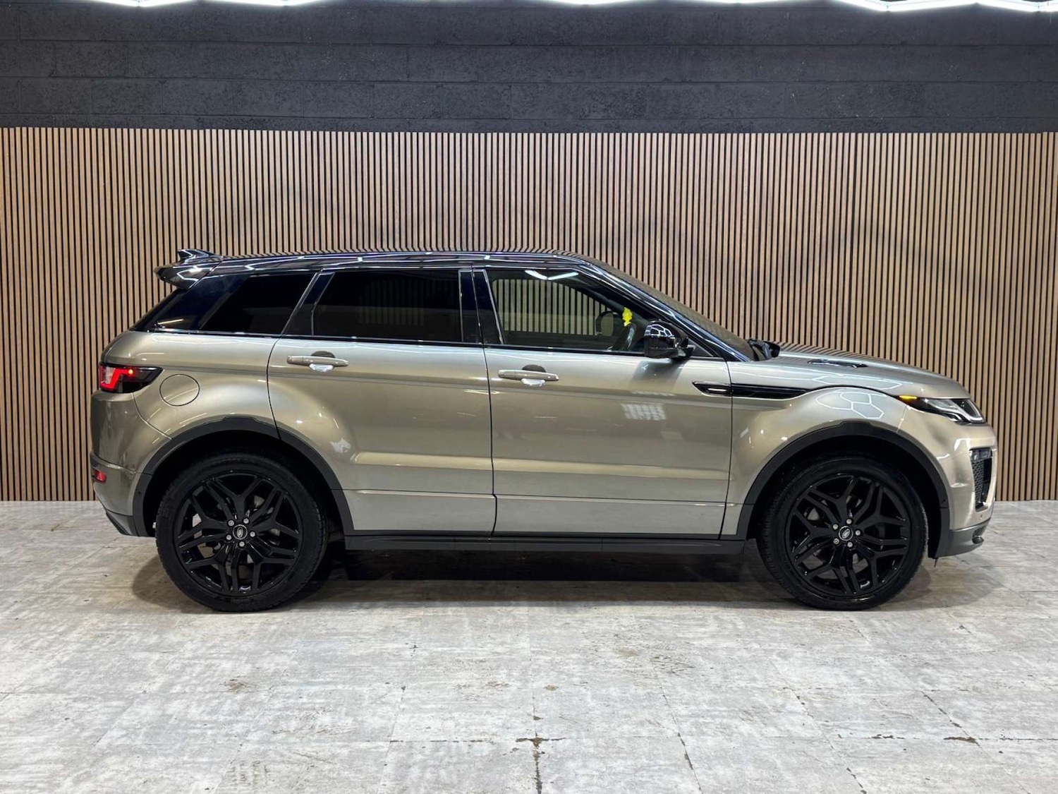 Used Land Rover Range Rover Evoque 2017 for sale - 77802718: Photo 15