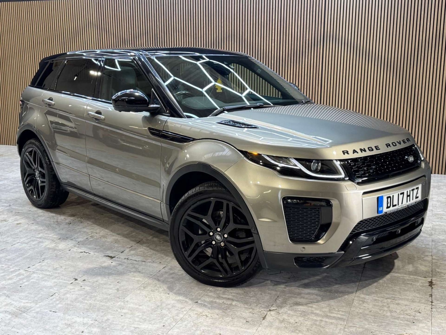 Used Land Rover Range Rover Evoque 2017 for sale - 77802718: Photo 16