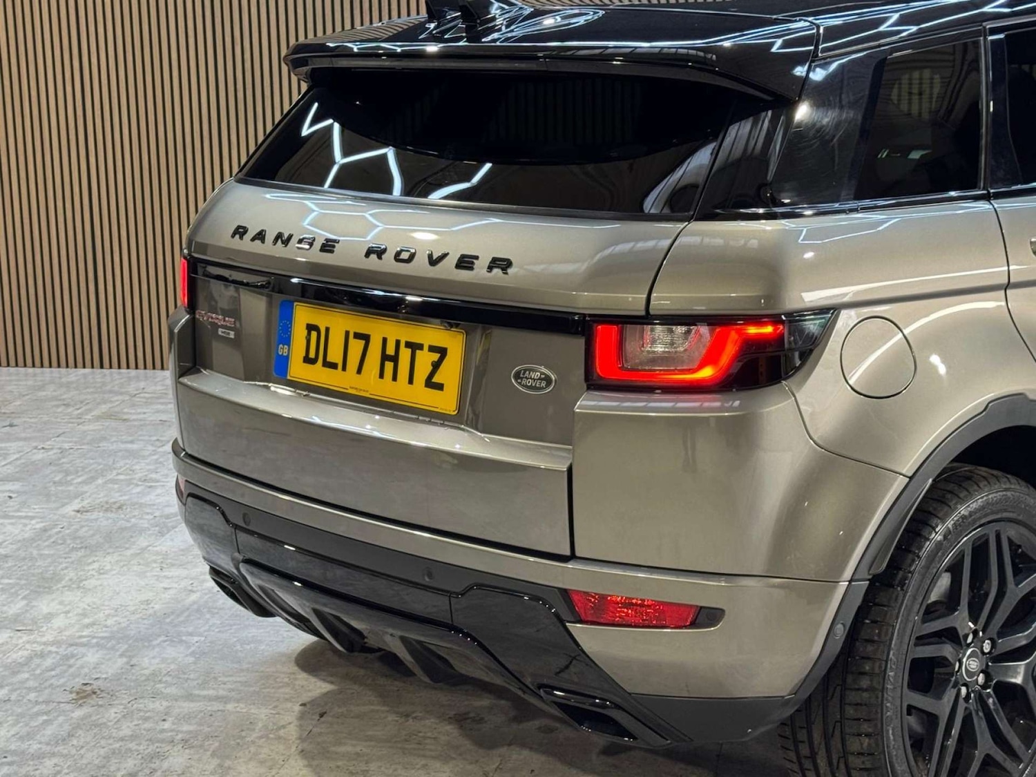 Used Land Rover Range Rover Evoque 2017 for sale - 77802718: Photo 24