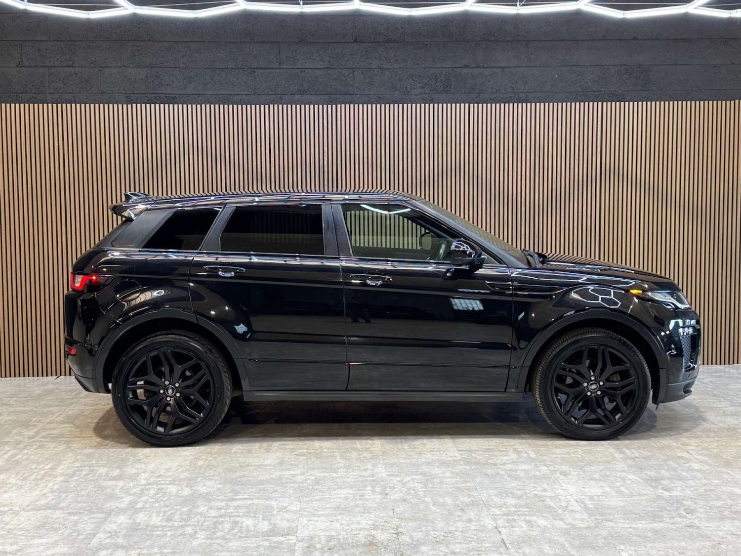 Used Land Rover Range Rover Evoque 2017 for sale - 77990077: Photo 13