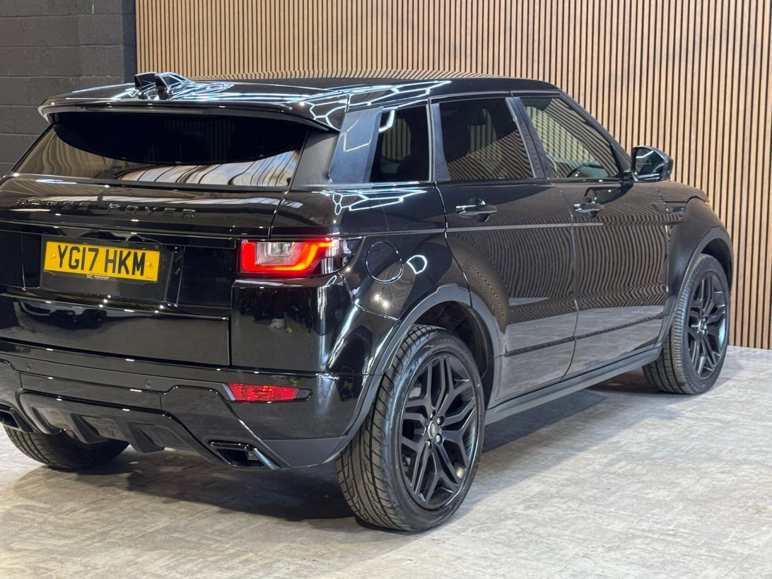 Used Land Rover Range Rover Evoque 2017 for sale - 77990077: Photo 25