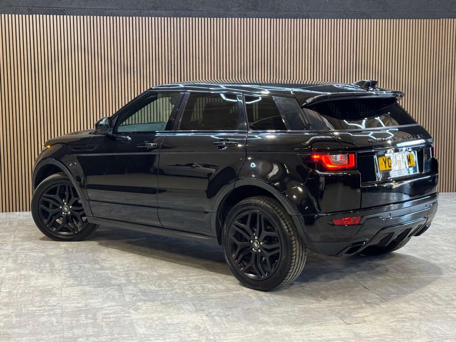 Used Land Rover Range Rover Evoque 2017 for sale - 77990077: Photo 27