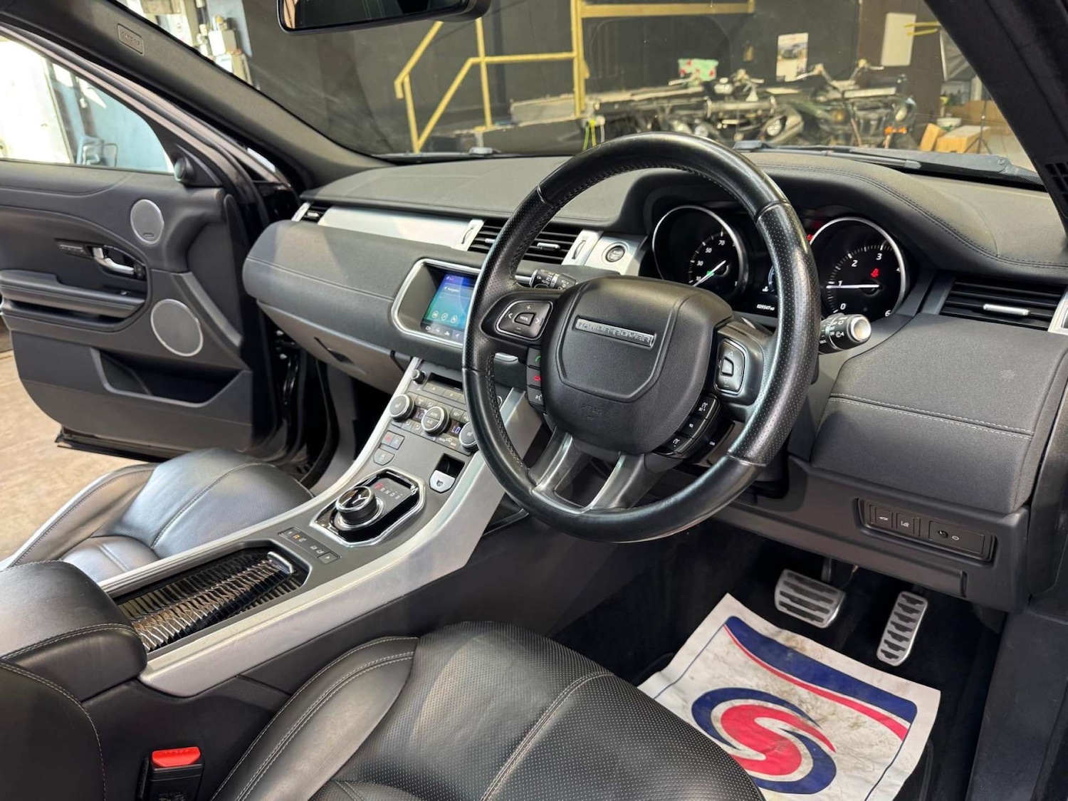 Used Land Rover Range Rover Evoque 2017 for sale - 77990077: Photo 40