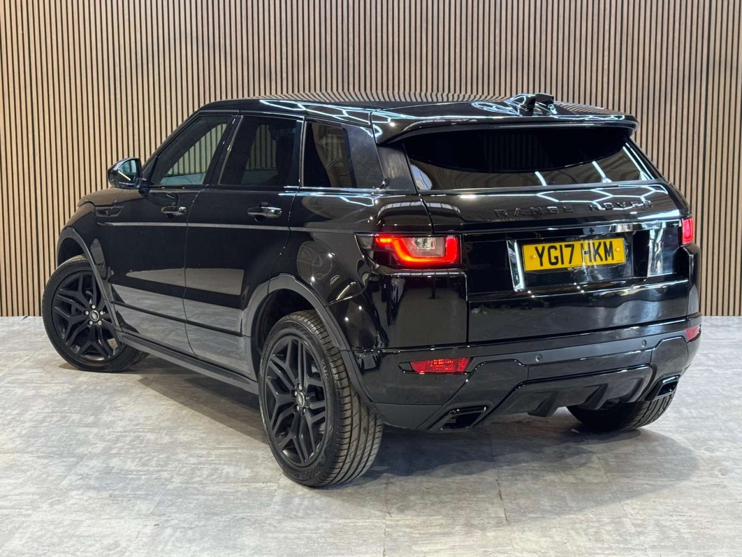 Used Land Rover Range Rover Evoque 2017 for sale - 77990077: Photo 5