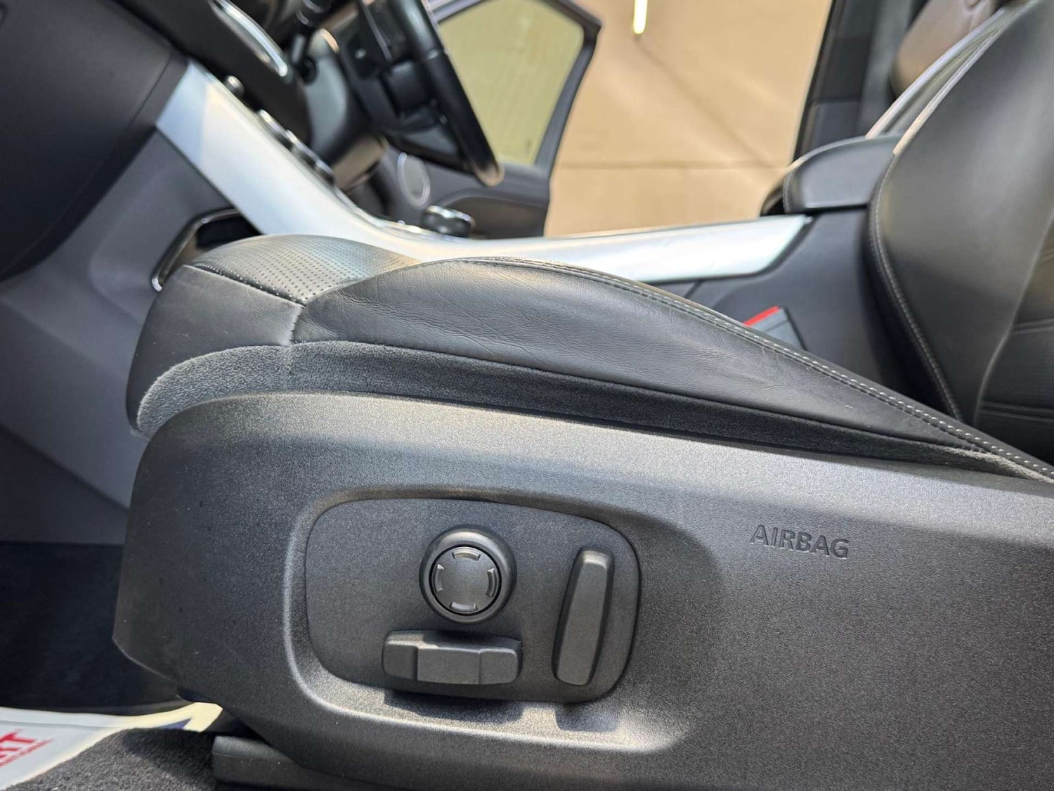 Used Land Rover Range Rover Evoque 2017 for sale - 77990077: Photo 77