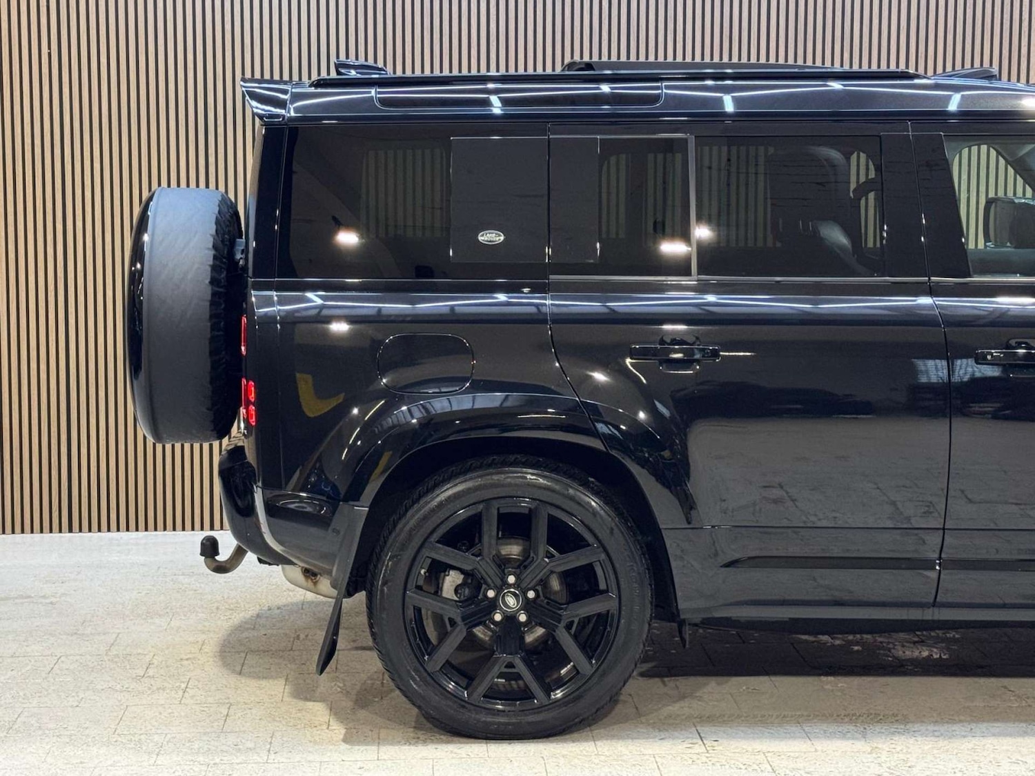 Used Land Rover Defender 2020 for sale - 77328634: Photo 15