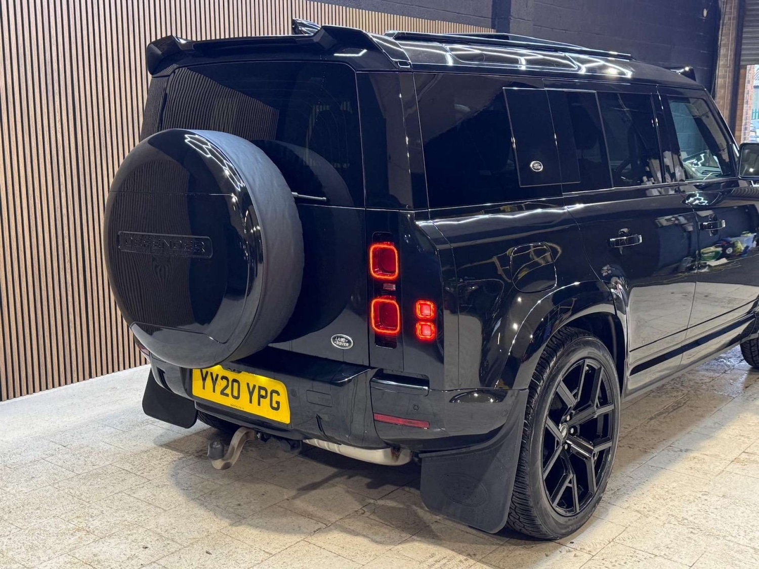 Used Land Rover Defender 2020 for sale - 77328634: Photo 18