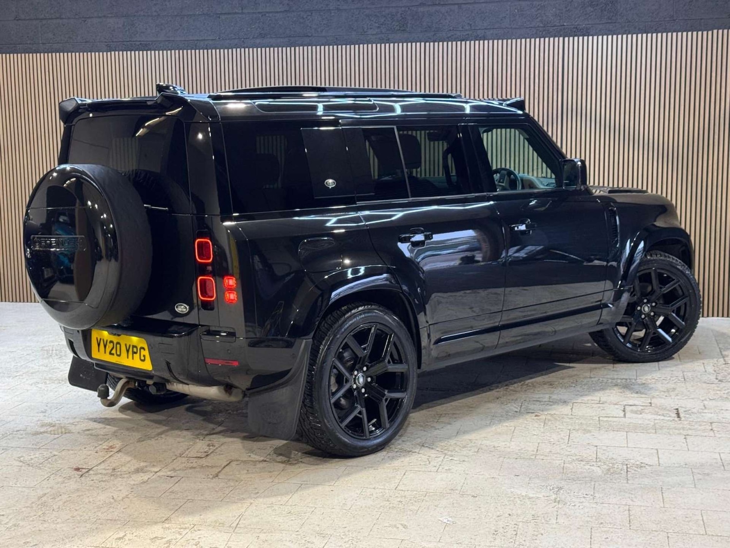 Used Land Rover Defender 2020 for sale - 77328634: Photo 21