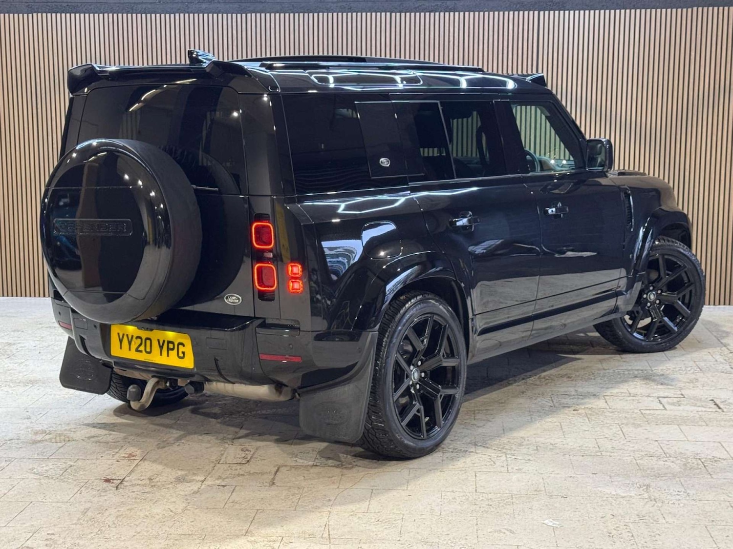 Used Land Rover Defender 2020 for sale - 77328634: Photo 22