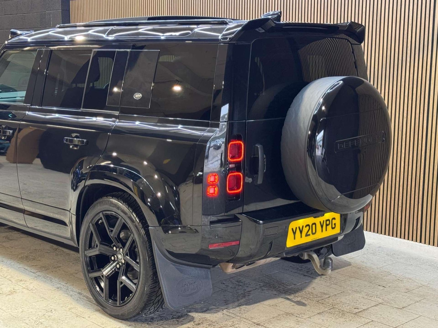 Used Land Rover Defender 2020 for sale - 77328634: Photo 33
