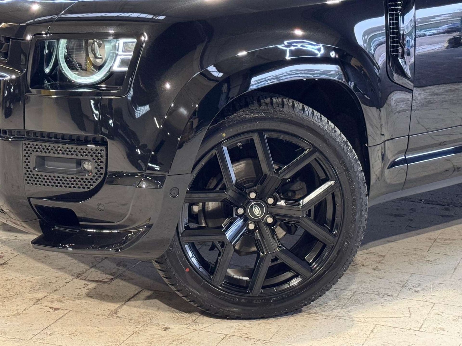 Used Land Rover Defender 2020 for sale - 77328634: Photo 40