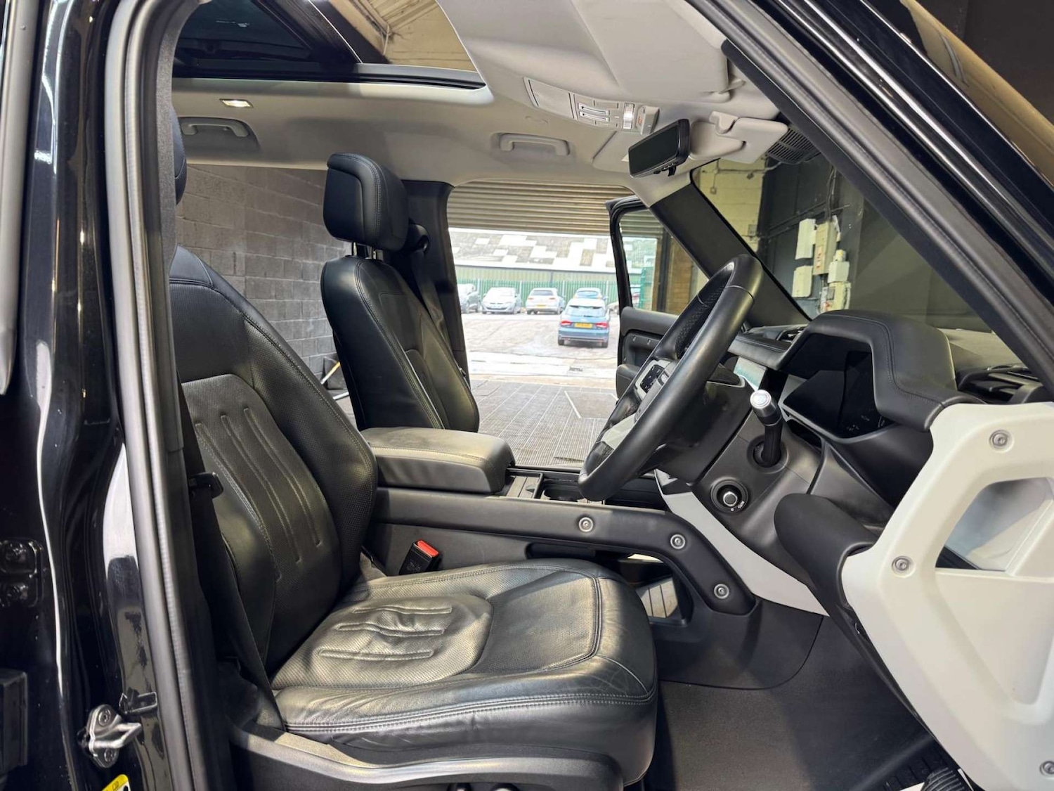 Used Land Rover Defender 2020 for sale - 77328634: Photo 45