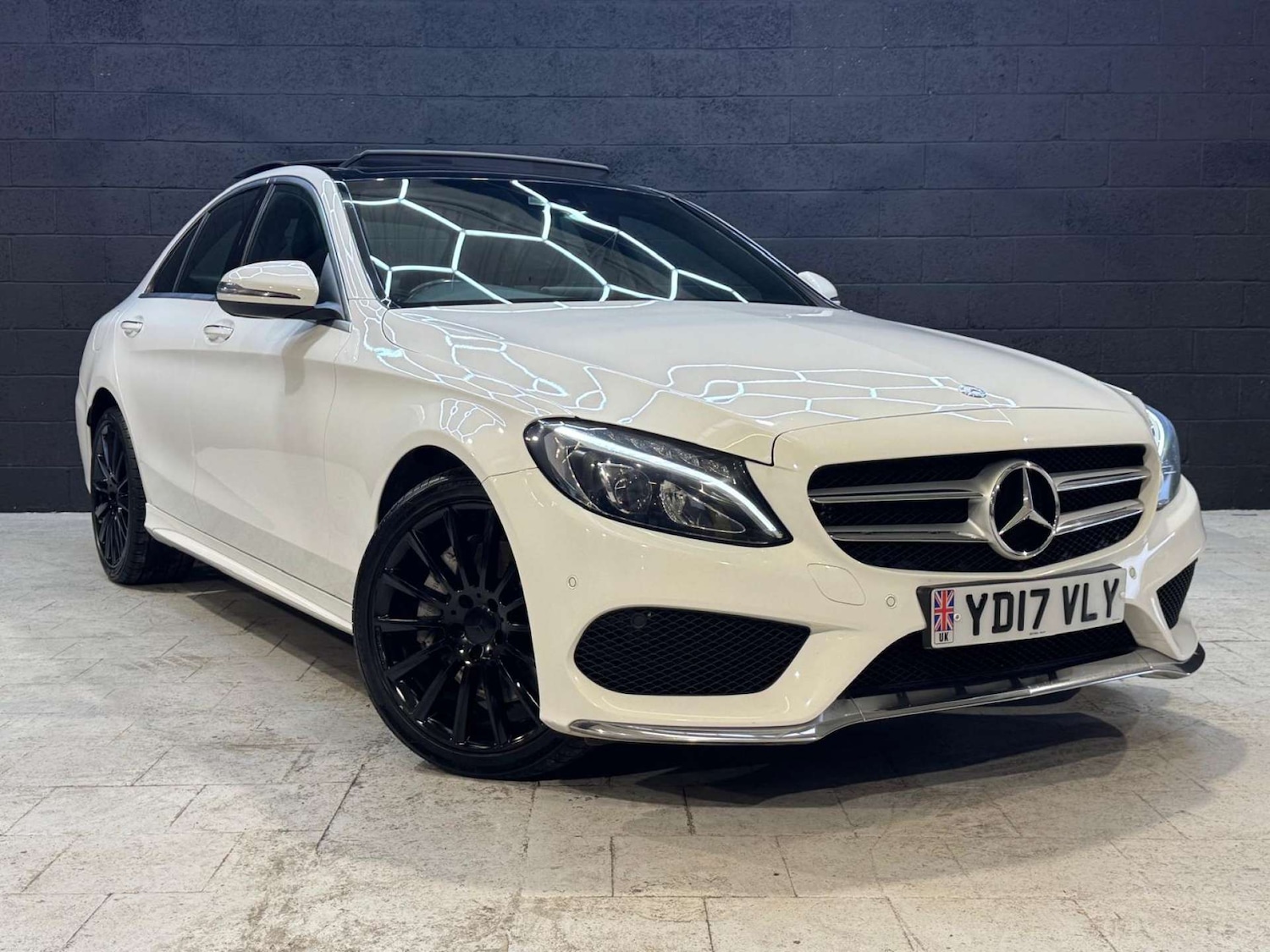 Used Mercedes-Benz C Class 2017 for sale - 76602227: Photo 11