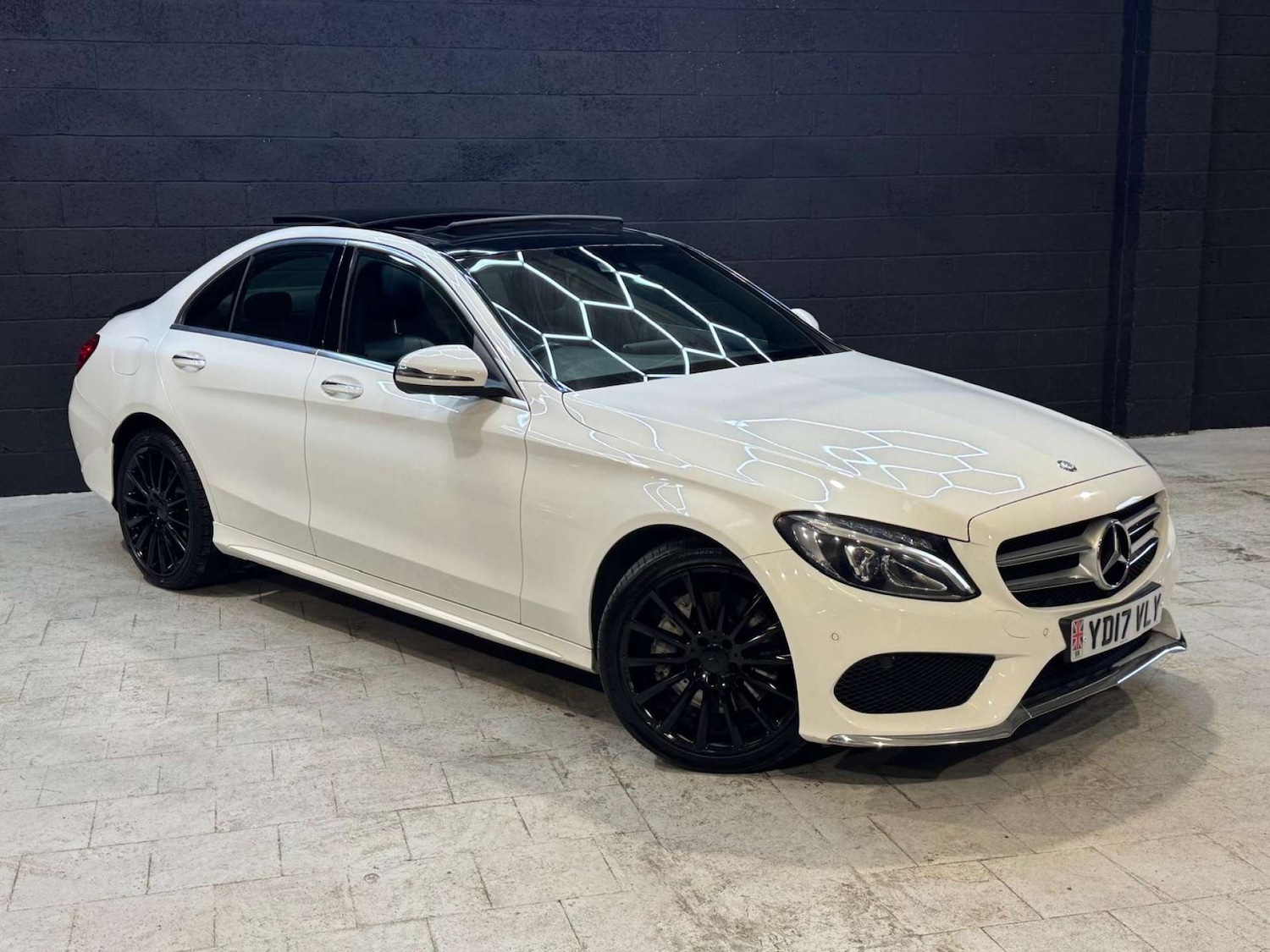 Used Mercedes-Benz C Class 2017 for sale - 76602227: Photo 12