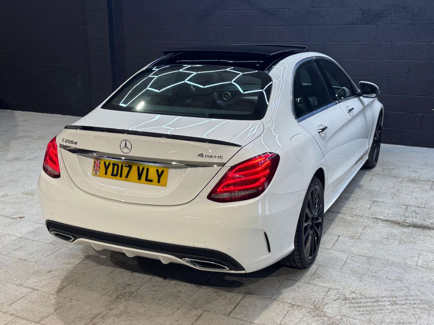 Used Mercedes-Benz C Class 2017 for sale - 76602227: Photo 25