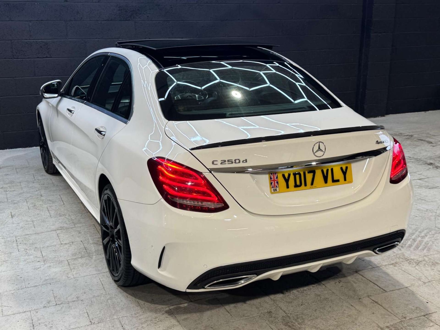 Used Mercedes-Benz C Class 2017 for sale - 76602227: Photo 26