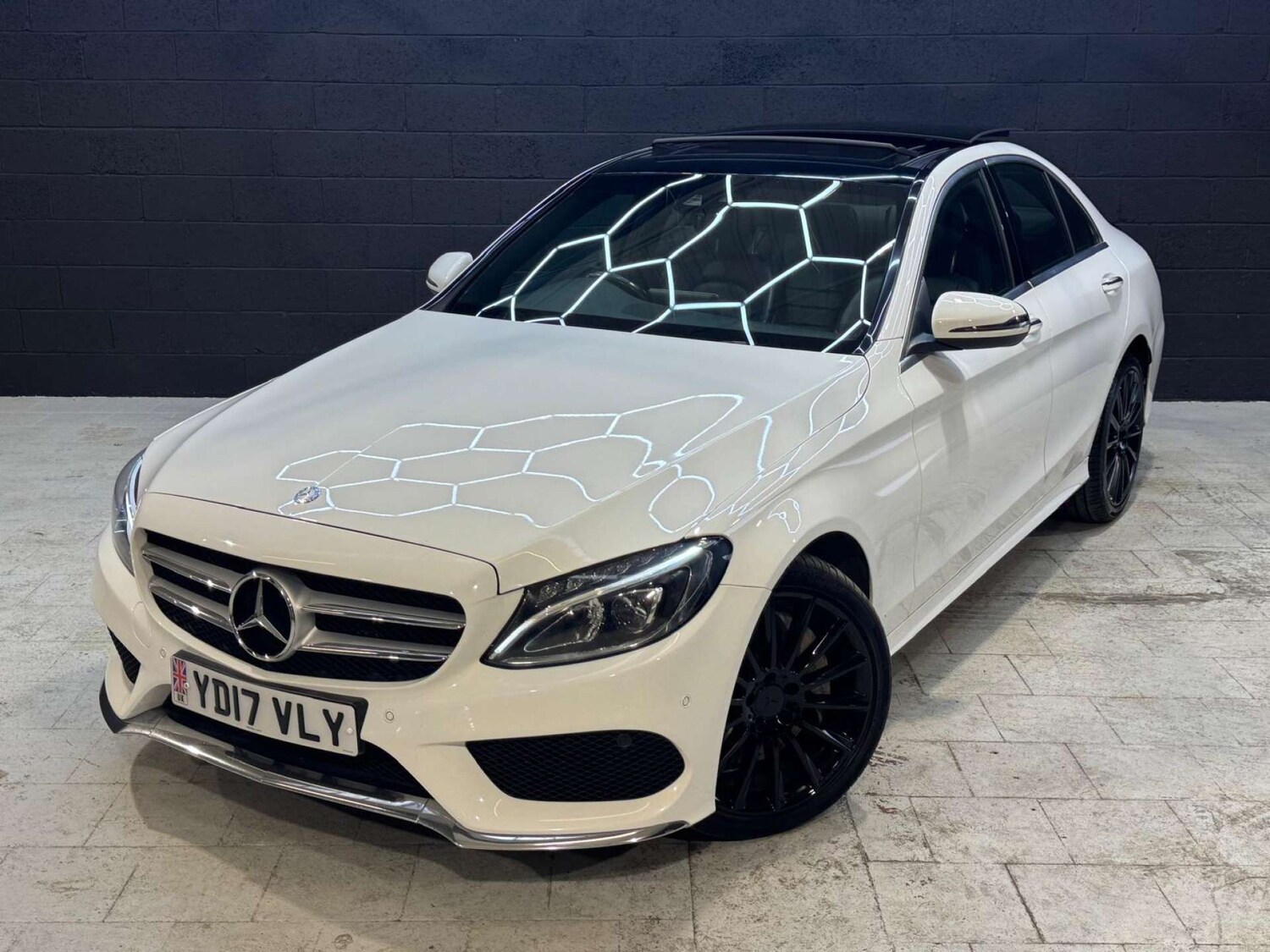 Used Mercedes-Benz C Class 2017 for sale - 76602227: Photo 33