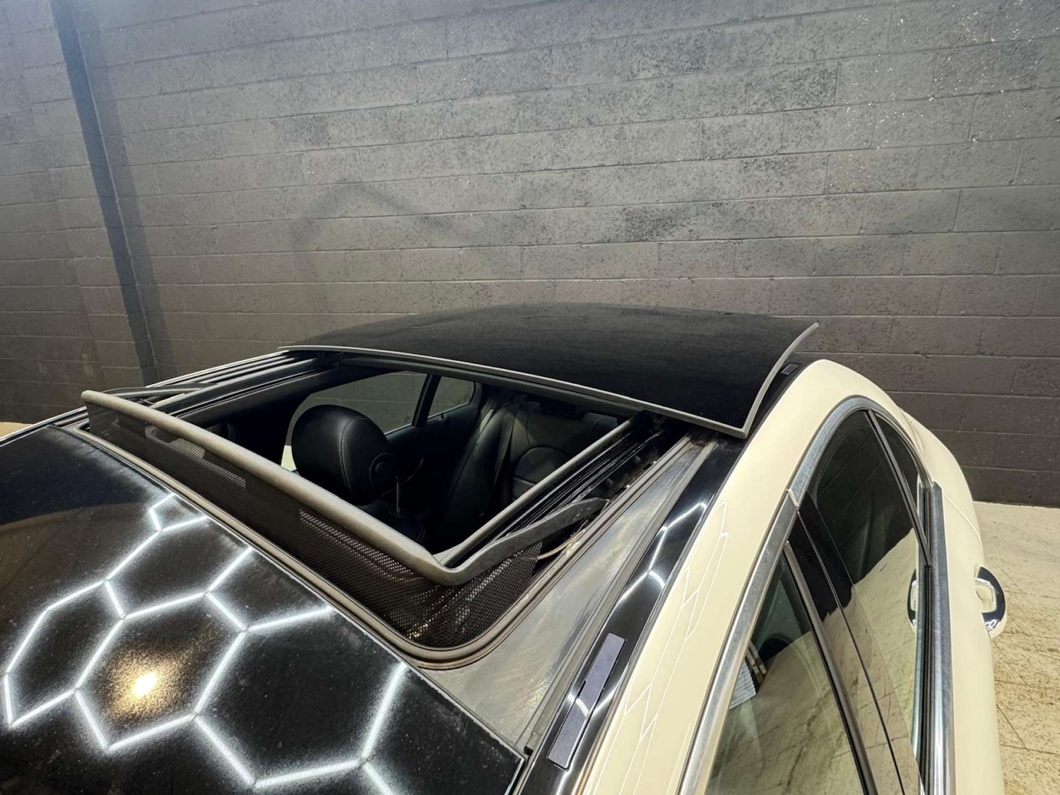 Used Mercedes-Benz C Class 2017 for sale - 76602227: Photo 43