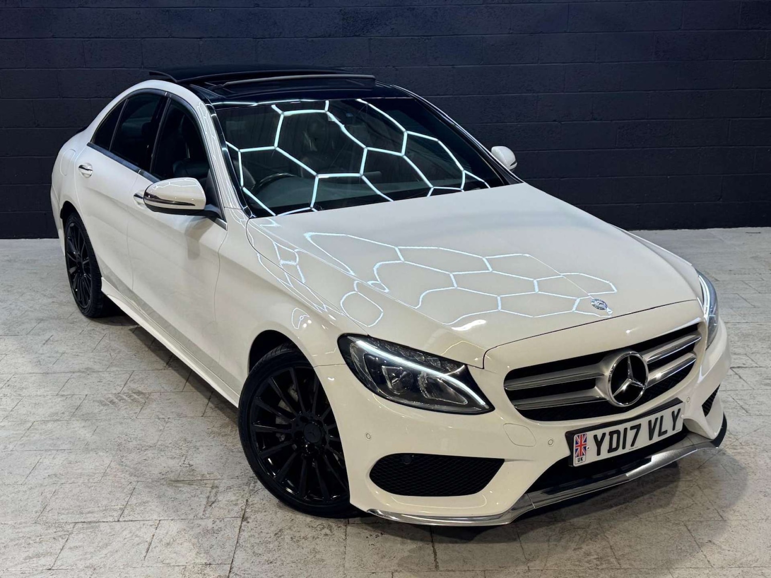 Used Mercedes-Benz C Class 2017 for sale - 76602227: Photo 7