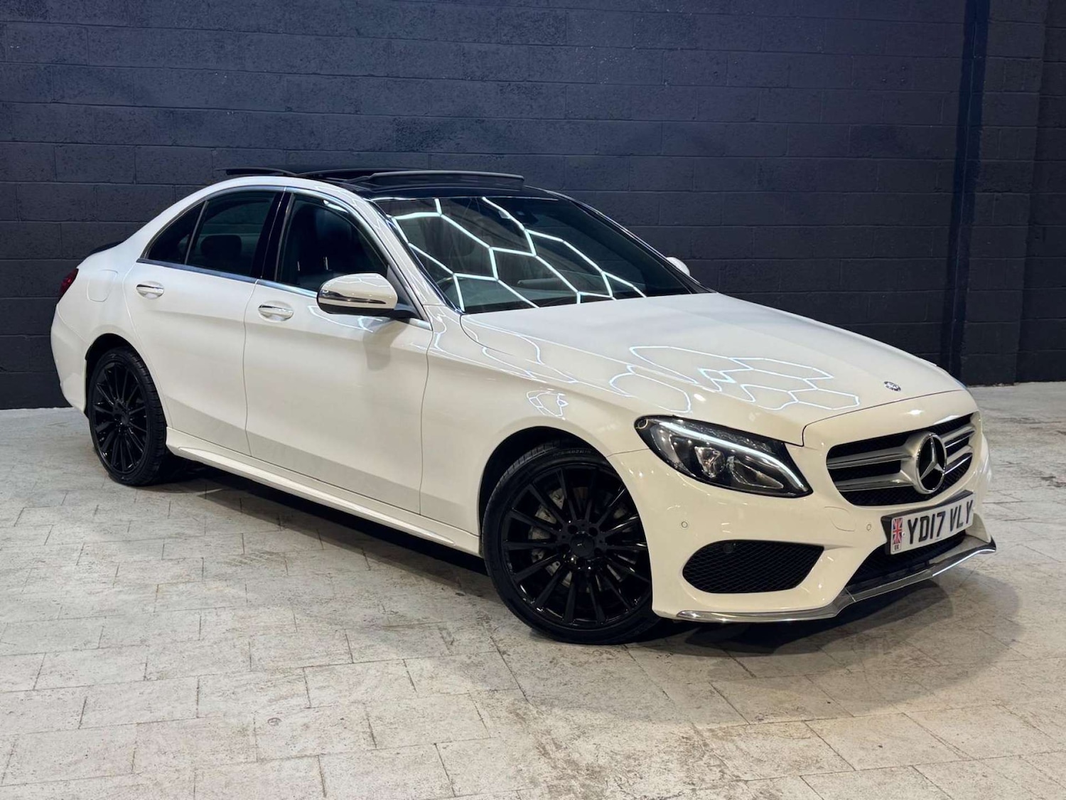 Used Mercedes-Benz C Class 2017 for sale - 76602227: Photo 8