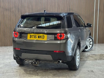 Used Land Rover Discovery Sport 2016 for sale - 79322336: Photo