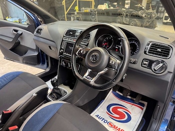 Used Volkswagen Polo 2015 for sale - 78367107: Photo