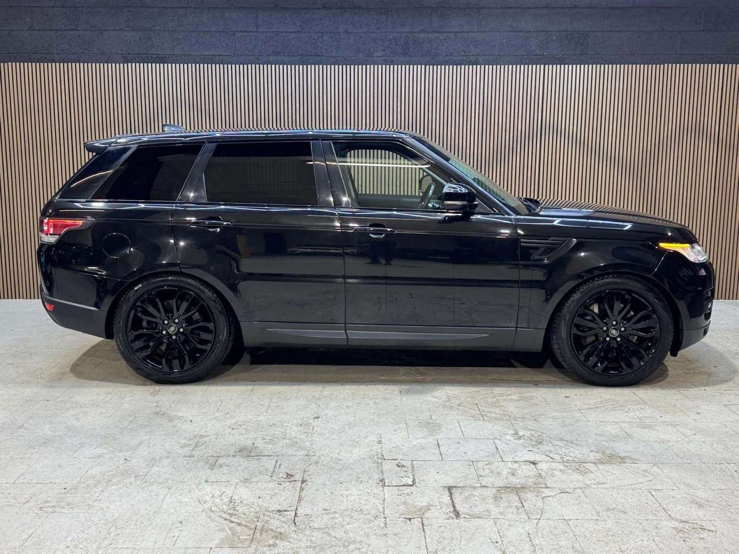 Used Land Rover Range Rover Sport 2017 for sale - 77084207: Photo 13