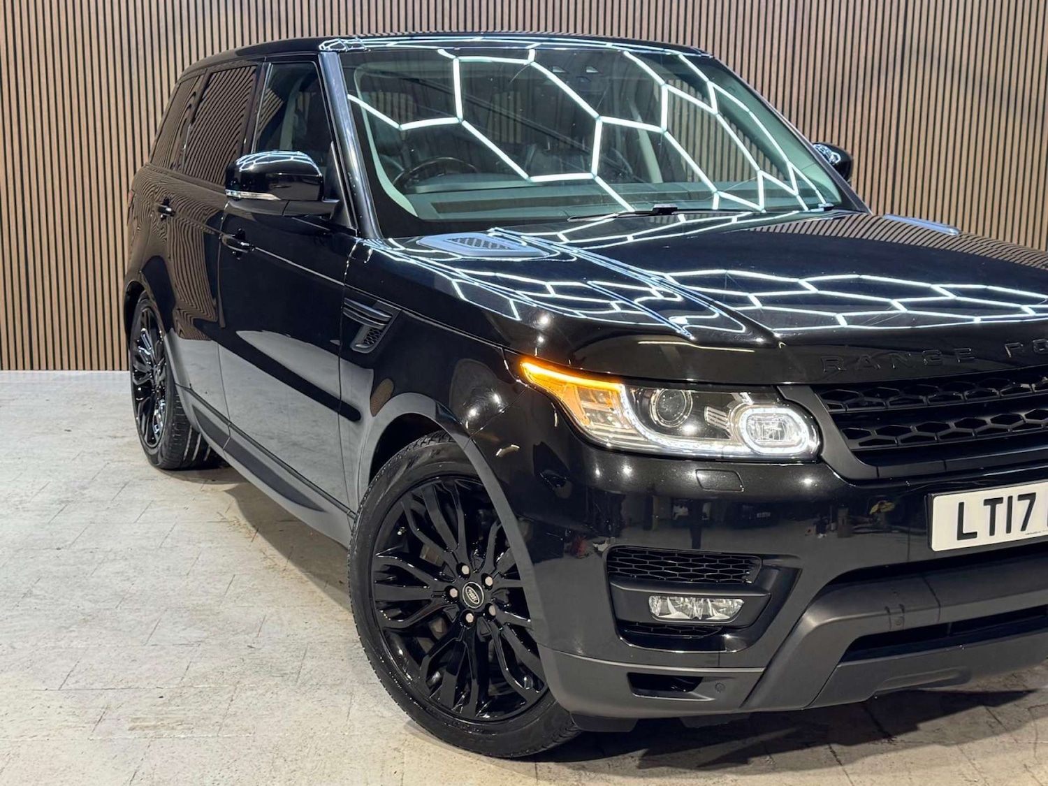 Used Land Rover Range Rover Sport 2017 for sale - 77084207: Photo 15