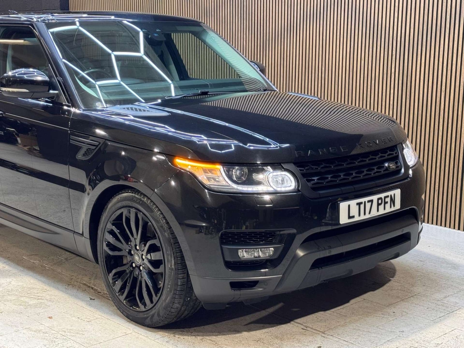 Used Land Rover Range Rover Sport 2017 for sale - 77084207: Photo 16