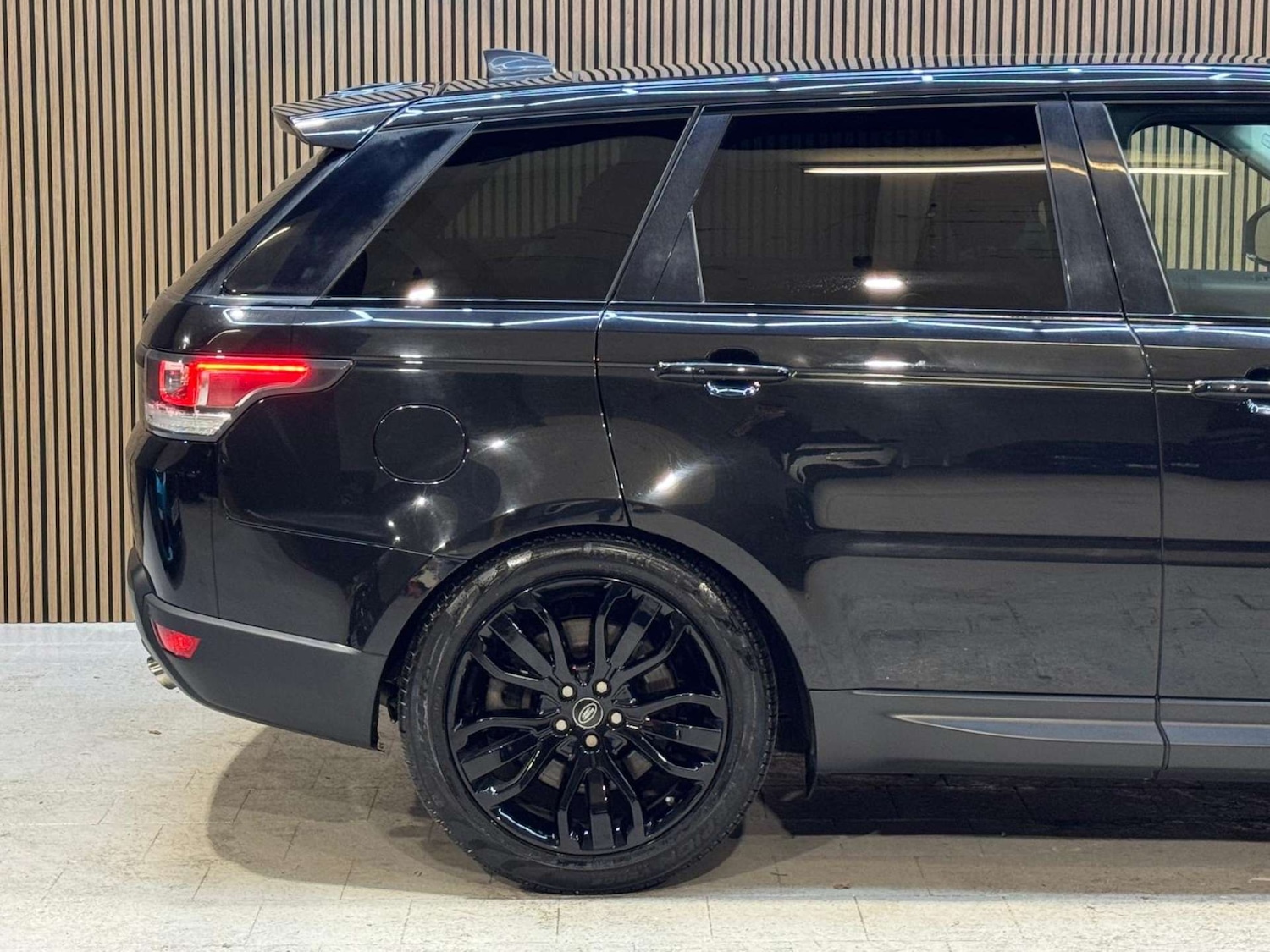 Used Land Rover Range Rover Sport 2017 for sale - 77084207: Photo 18