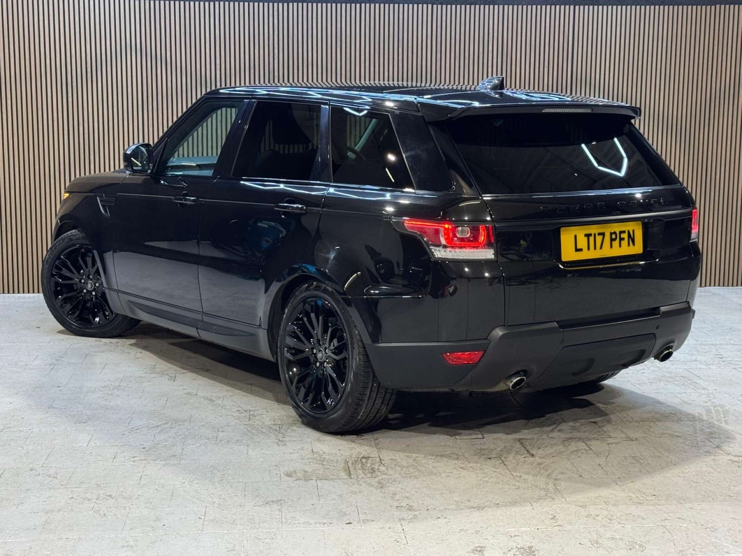 Used Land Rover Range Rover Sport 2017 for sale - 77084207: Photo 24