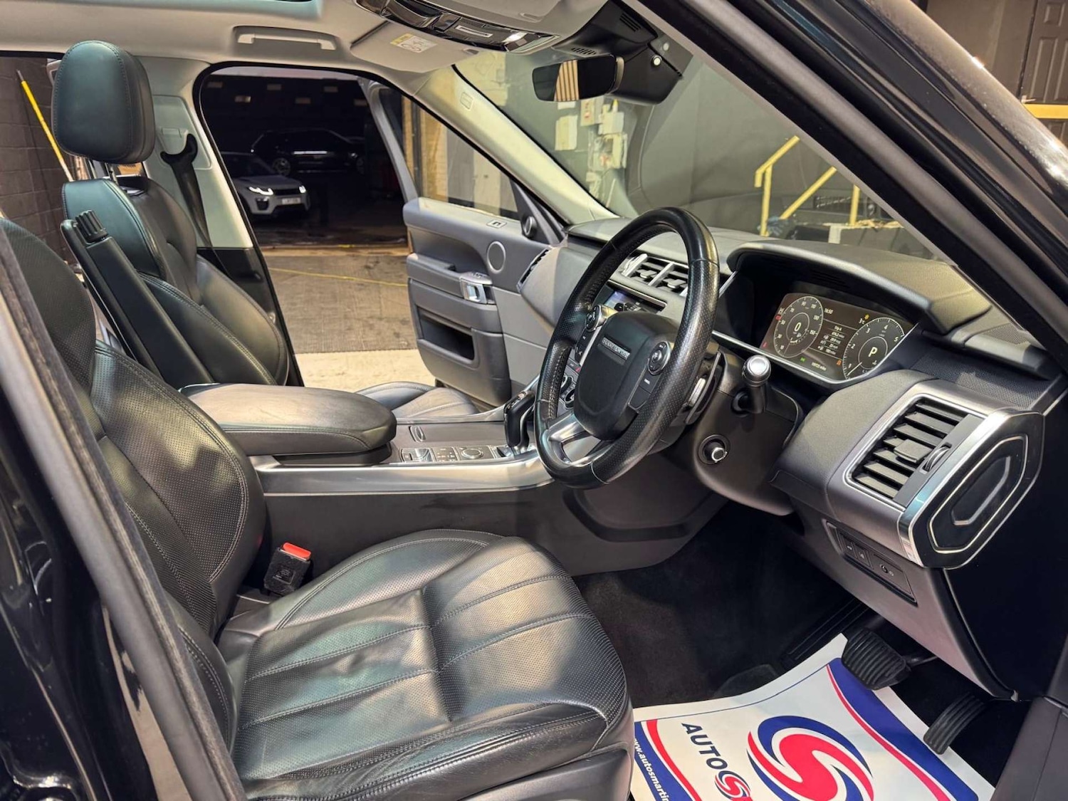 Used Land Rover Range Rover Sport 2017 for sale - 77084207: Photo 3