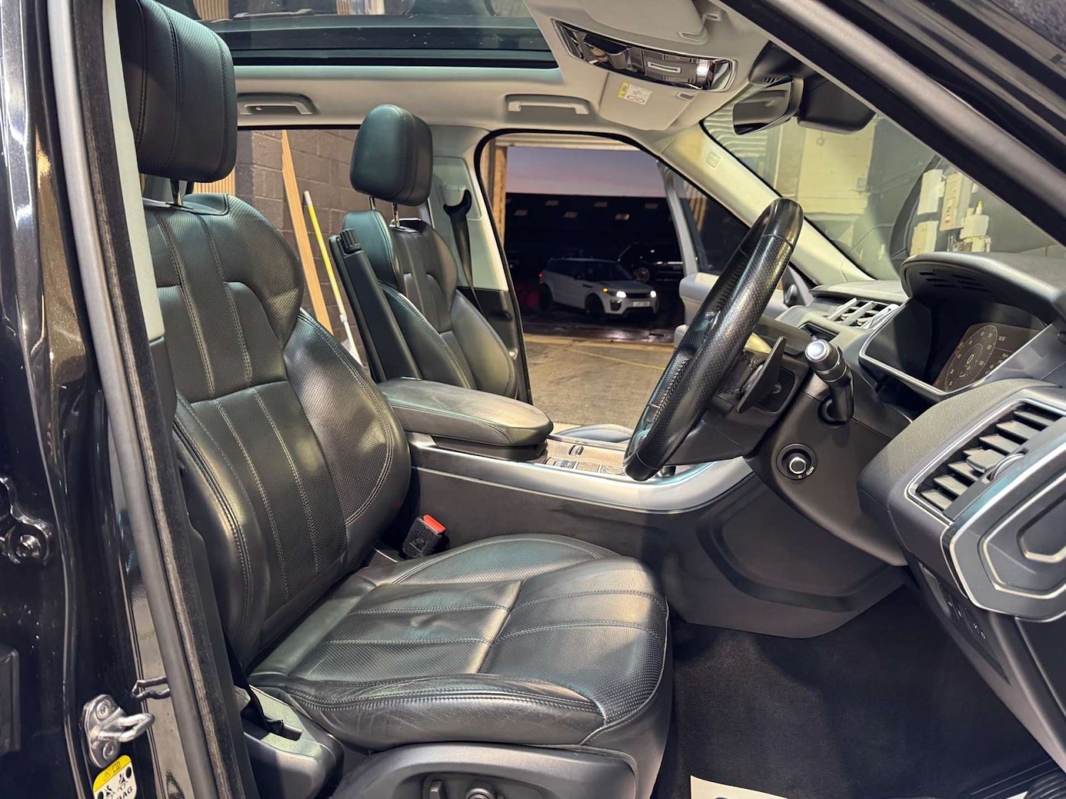 Used Land Rover Range Rover Sport 2017 for sale - 77084207: Photo 44