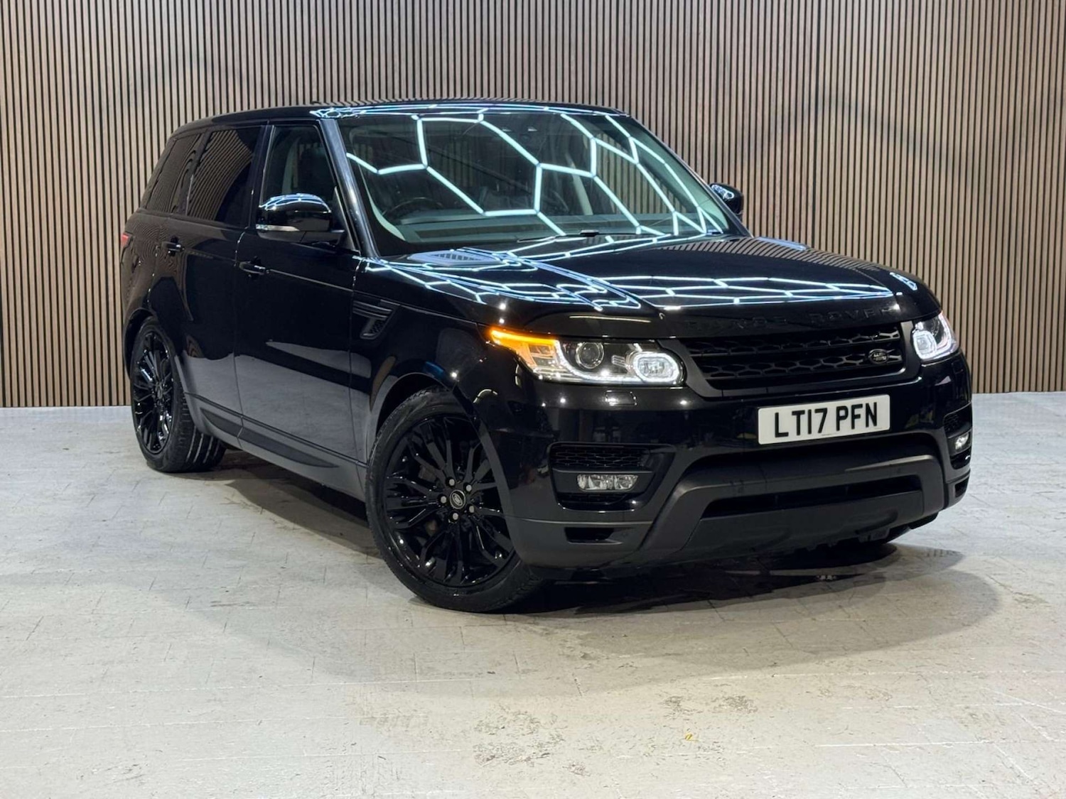 Used Land Rover Range Rover Sport 2017 for sale - 77084207: Photo 7